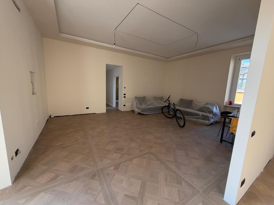 Floor tiling in renovation space